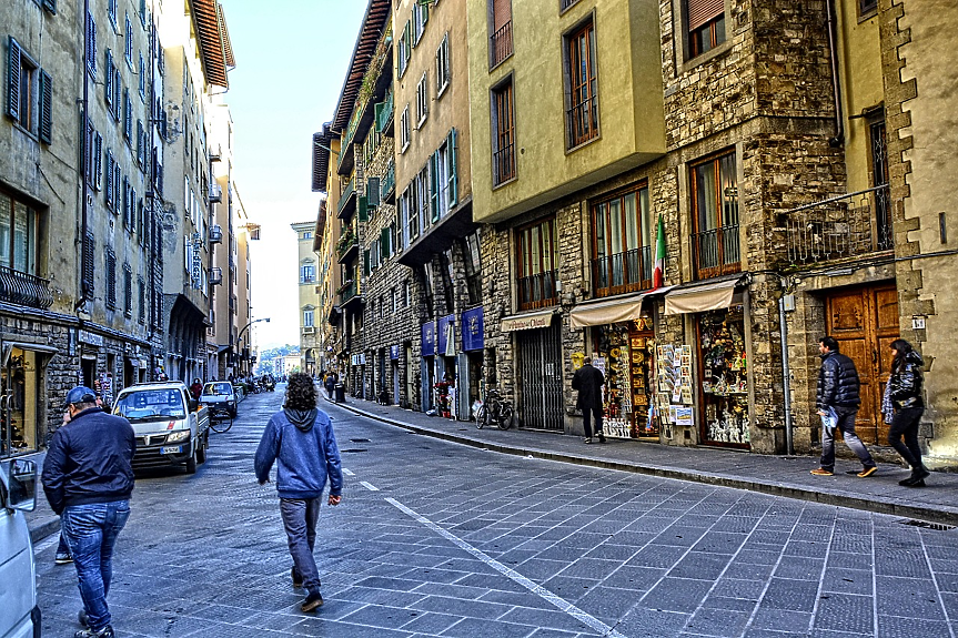 Много е лесно да се изгубите във Флоренция, тъй като една и съща улица може да има 2 различни имена.