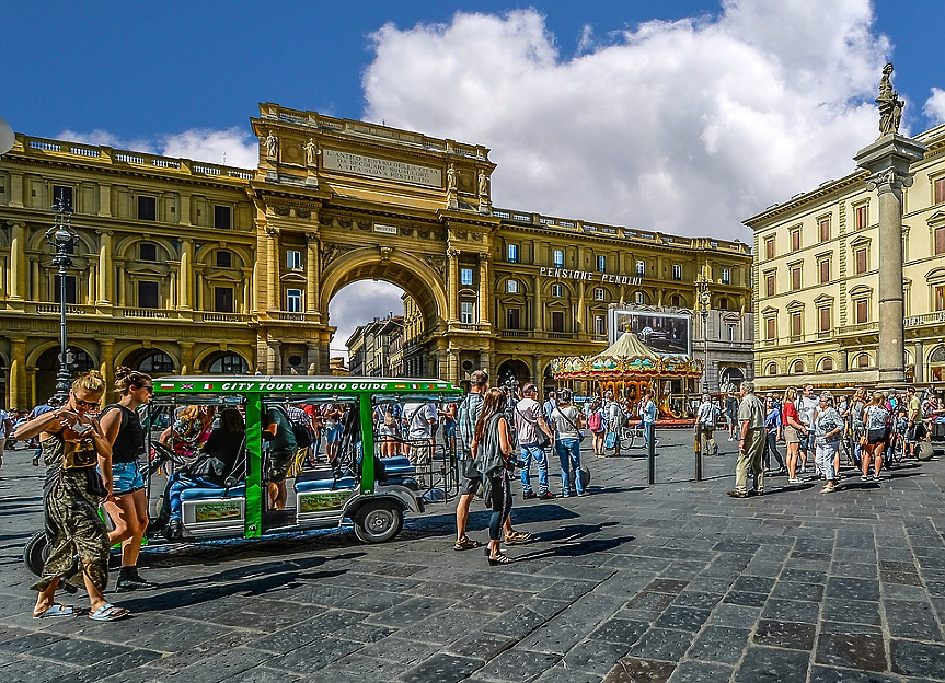 Целият исторически център на Флоренция е част от списъка на ЮНЕСКО със световно наследство. Градът притежава около една трета от най-големите художествени съкровища в света. 