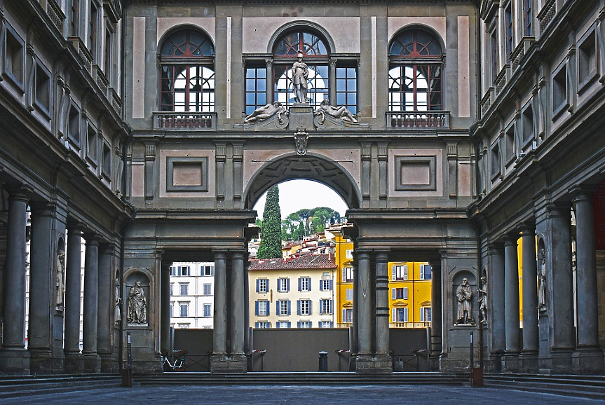 Uffizi Gallery е един от най-популярните музеи в света. Този музей на изкуството притежава най-добрата колекция от италианско ренесансово изкуство и е най-посещаваният в Италия.