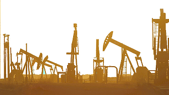 ОПЕК+ продължи ограниченията в производството на петрол и през 2025 г.