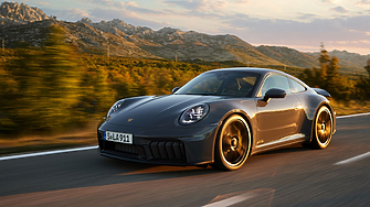 Porsche представи първия хибриден модел 911. Колко струва?