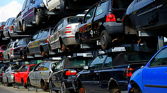 Европейската автомобилна индустрия е на път да отчете търговски дефицит