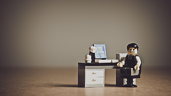 Deloitte вече възстановява на служителите си до $1000 за купуване на Lego