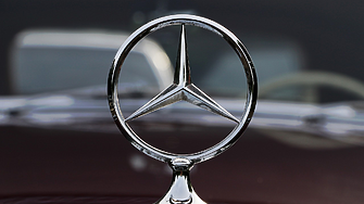 Над 1.5 млн. фалшиви части за Mercedes са иззели властите по света