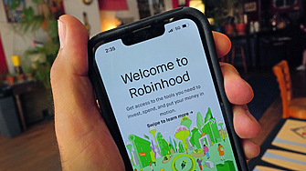 Влад Тенев: AI пише половината от новия програмен код в Robinhood