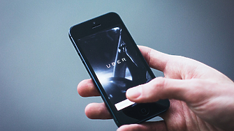 Uber инвестира $300 млн. в Lucid, пуска над 20 000 роботаксита