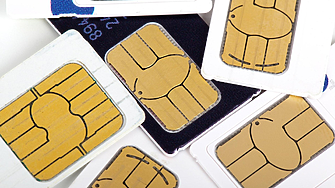 Нови правила спират туристите да купуват руски SIM карти, оплакват се операторите
