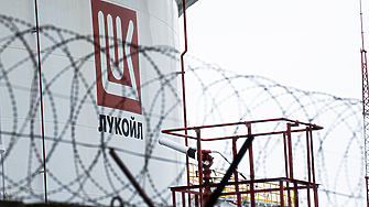 Politico: България и Румъния в надпревара с времето, за да запазят рафинериите си