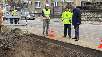Подземни контейнери за отпадъци монтират в Русе