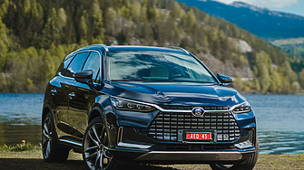 Китайската BYD е на път да измести Tesla като най-големия производител на електромобили в света