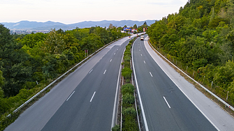 Над 1 лрд. лв.: Рекордна събираемост от пътни такси през 2025 г.