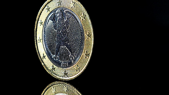 Извън Европа: Къде още еврото е официална валута?