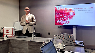 Допълнителна охрана, бързи каси и три тира с пари: Kaufland България се готви за еврото