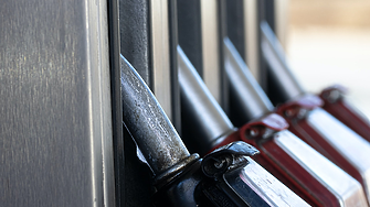 Една от страните с най-евтин бензин в света вдигна цените за пръв път от 2019 г. Колко струва горивото?