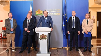 Коледните надбавки вече няма да са само за пенсионери?