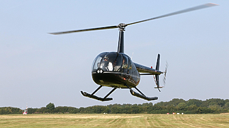 Кмет на румънско село без вода и канализация ходи на работа с хеликоптер