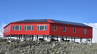 Пазарджишки мебелист ще обзаведе базата на България на Антарктида