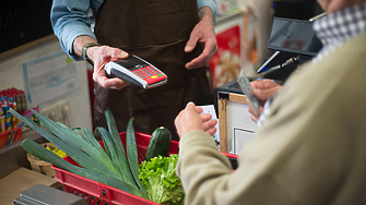 КЗК проучва за нелоялни практики доставчиците на малките магазини