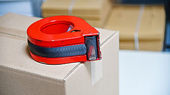 Защо новият италиански данък от €2 върху малки пратки търпи провал?