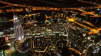 Хотели в Дубай намаляват цени и рекламират почивки за местни жители