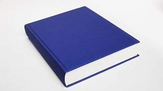 Хиляди писатели издадоха „празна“ книга като протест срещу AI