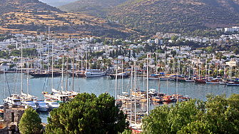 Седем луксозни яхти за $100 млн. потънаха при пожар в турския Бодрум