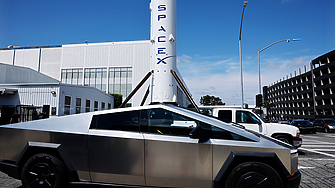 Илон Мъск подкрепя идеята за сливане на SpaceX и Tesla