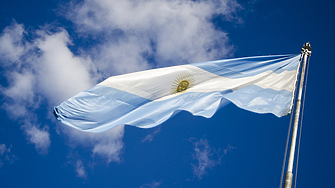 При 80% годишна инфлация: Аржентина вдигна основната си лихва до 75%