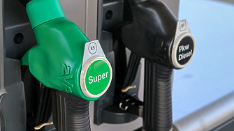 Парите за отстъпката за гориво ще стигнат до 30 ноември