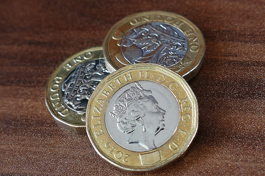 Какво ще се случи с милиардите монети с лика на кралица Елизабет Втора? 