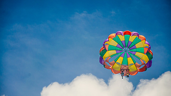22.10.1797 г.: Осъществен е първият скок с парашут  от височина 1000 м