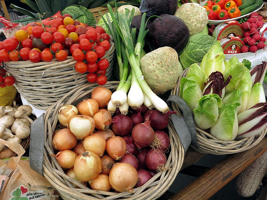 Поскъпват домати, картофи и зеле, по-евтини са краставиците и чушките