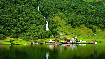 Норвегия - страната на фиордите, сьомгата и елените