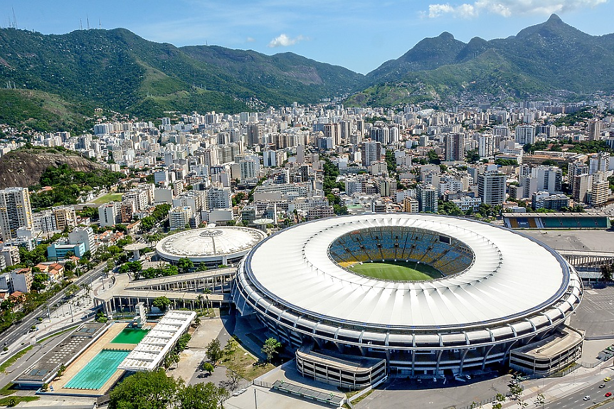 Футболът е най-популярният спорт в Бразилия, а мъжкият национален отбор е печелил рекордните пет световни първенства.