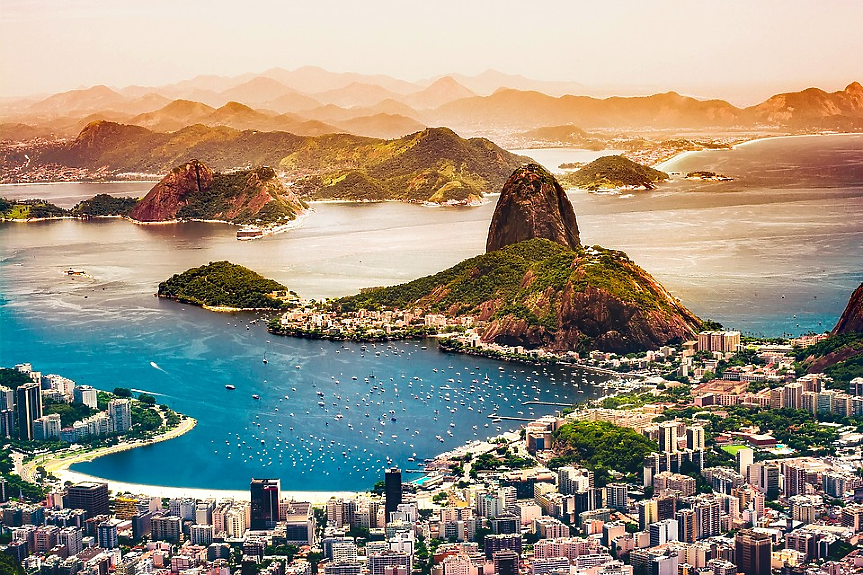 Обхващаща огромна територия и пет различни часови зони, Бразилия е еклектична смесица от хора, география, култура и пейзажи. Вижте някои интересни факта за страната: