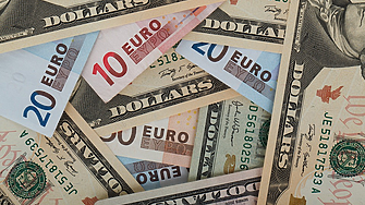 Еврото се върна над нивото на паритет с долара преди заседанието на ЕЦБ