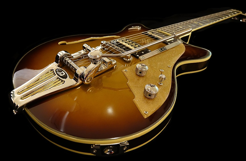 Счупена китара на Кърт Кобейн е продадена за половин милион долара