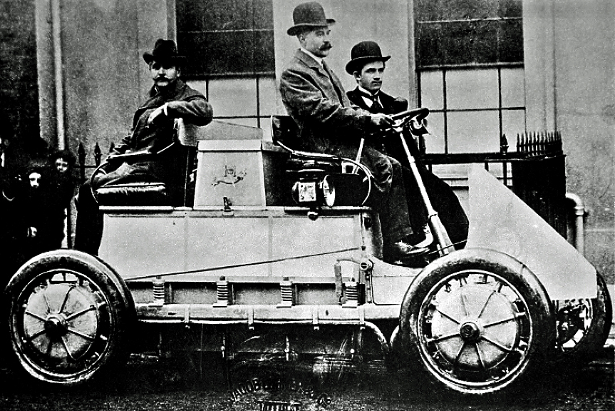 Eлектрическата кола на Фердинанд Порше се задвижвала от отделен двигател във всяко колело