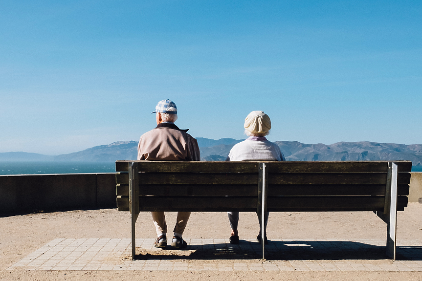 Как да изчислим каква пенсия ще получаваме на старини?