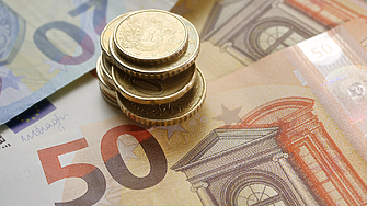 01.01.1998 г.: Официално се появява европейската единна валута евро