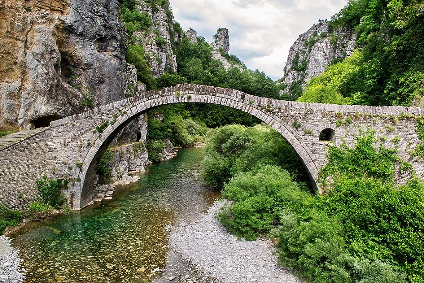 Историята на най-стария мост в света, който все още се използва