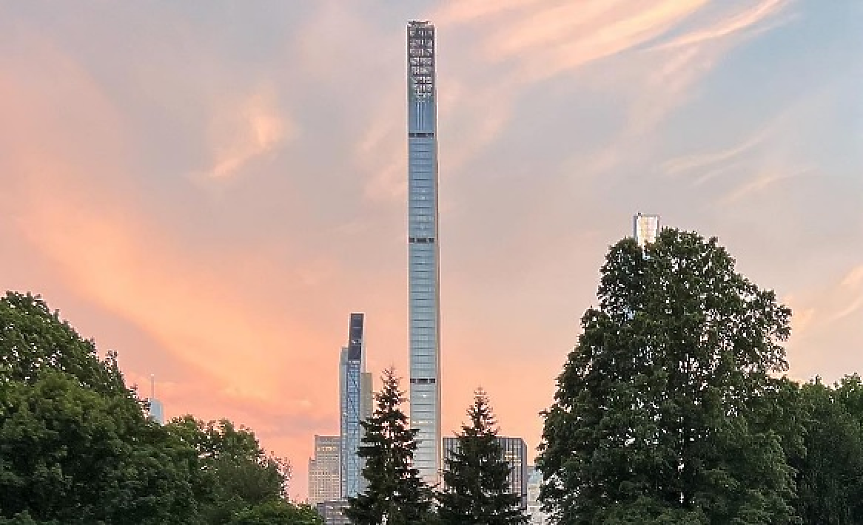 Поглед във вътрешността на най-тънкия небостъргач в света