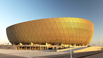 Защо климатиците на стадионите в Катар се превръщат в проблем?
