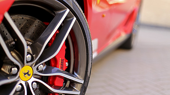 Печалбата на Ferrari скача с 13% през 2022 г. 