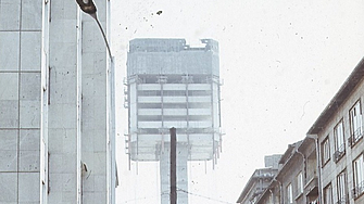 Софийски гигант сред сградите, построени от горе надолу