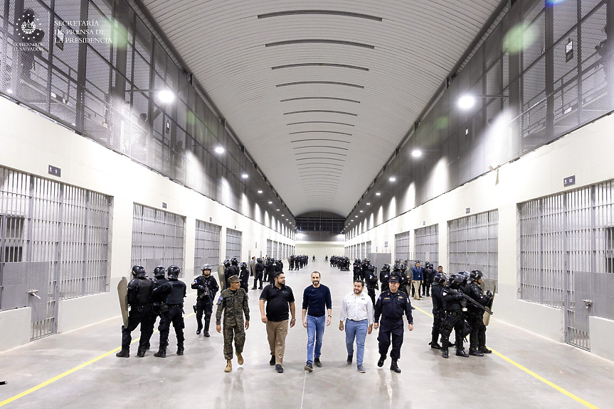 Страната с най-голям дял затворници от населението откри затвор за 40 000 души