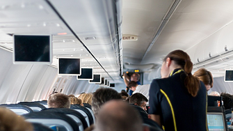За първи път от 20 г.: Авиокомпания сменя униформите на стюардесите