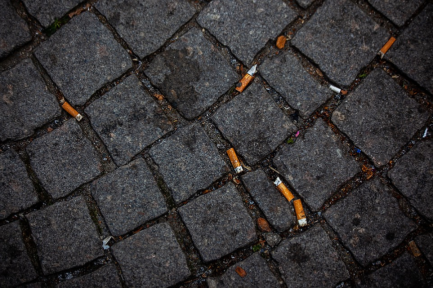 Тютюневите компании в Испания ще плащат за почистването от угарки