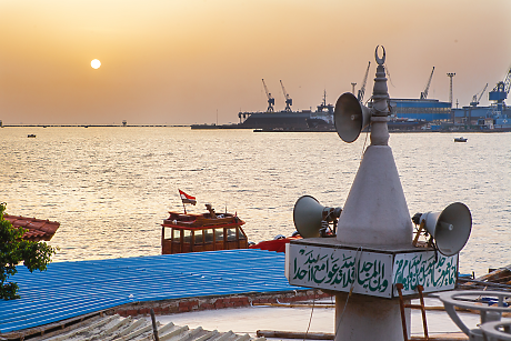 17.02.1867 г.: През Суецкия канал преминава първият кораб