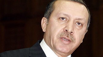 От продавач на лимонада до затворник: Кой е Реджеп Ердоган?